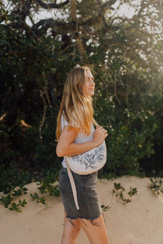 Flowers for spring crescent moonbag - Image 3