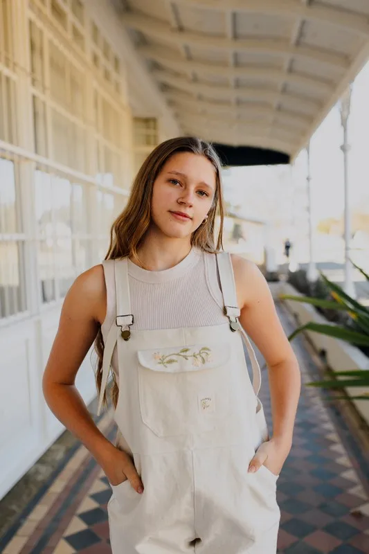 Flower dungaree // Size 10 - Image 4